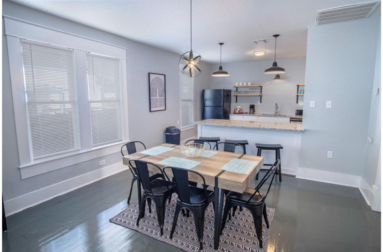 Wonderful 3 Bedroom 2 Ba Near Downtown