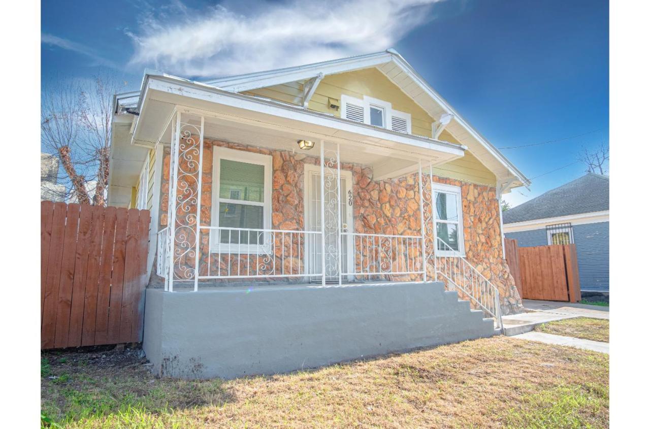 Wonderful 3 Bedroom 2 Ba Near Downtown * San Antonio
