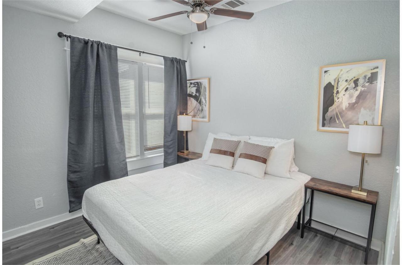 Wonderful 3 Bedroom 2 Ba Near Downtown Holiday home San Antonio