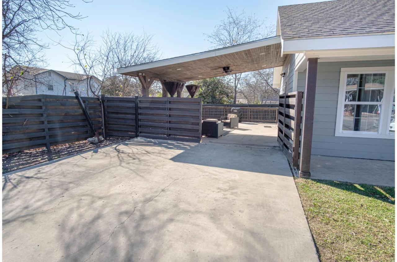 Holiday home Lovely 3 Bedroom Only 9 Minutes From Downtown *