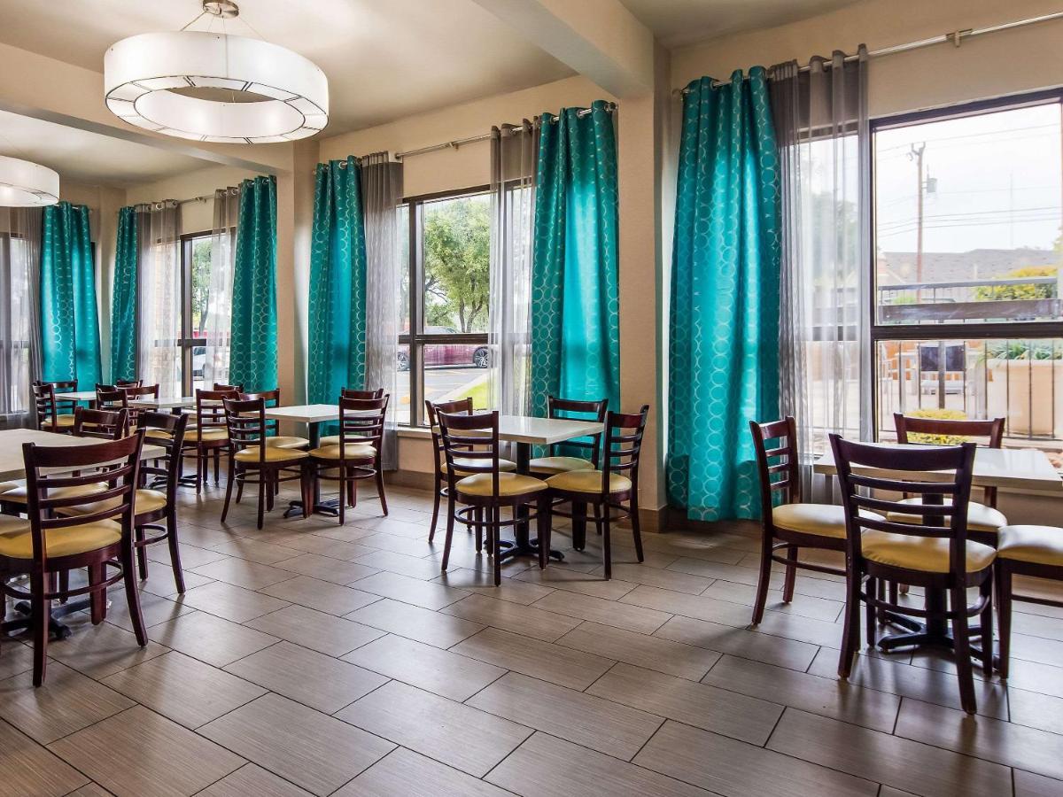 Clarion Pointe Near Medical Center Hotel 2*