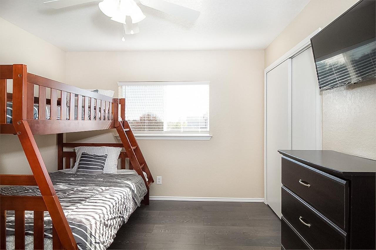 Cozy - Self Check-in W/spacious Deck *
