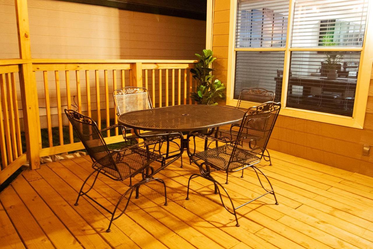 Cozy - Self Check-in W/spacious Deck * San Antonio