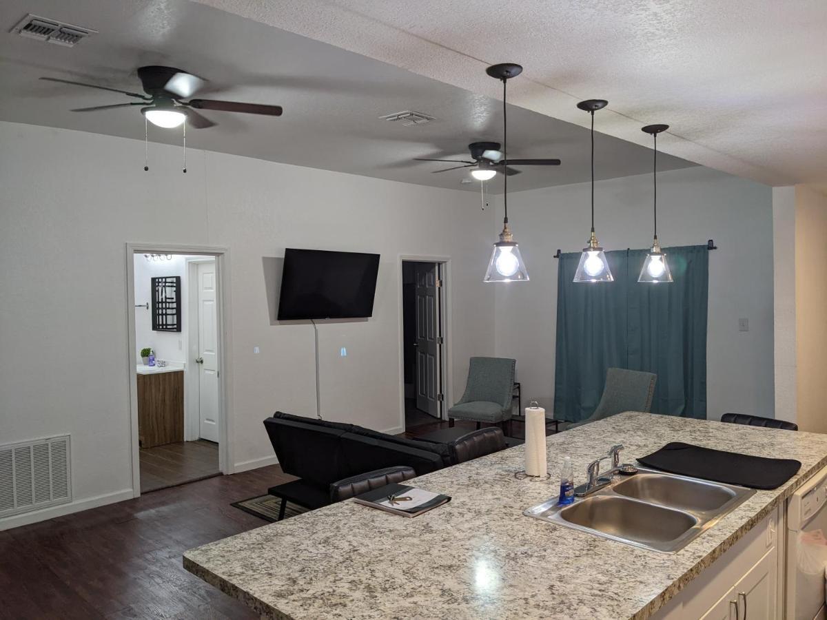 Cozy *downtown Getaway* * San Antonio