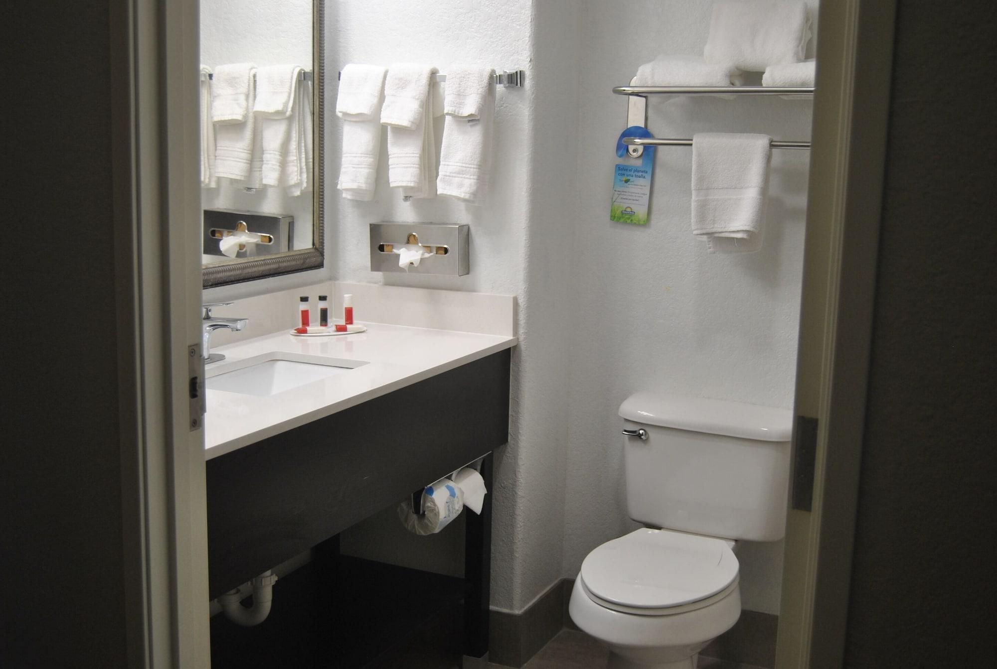 6 - East 2* San Antonio