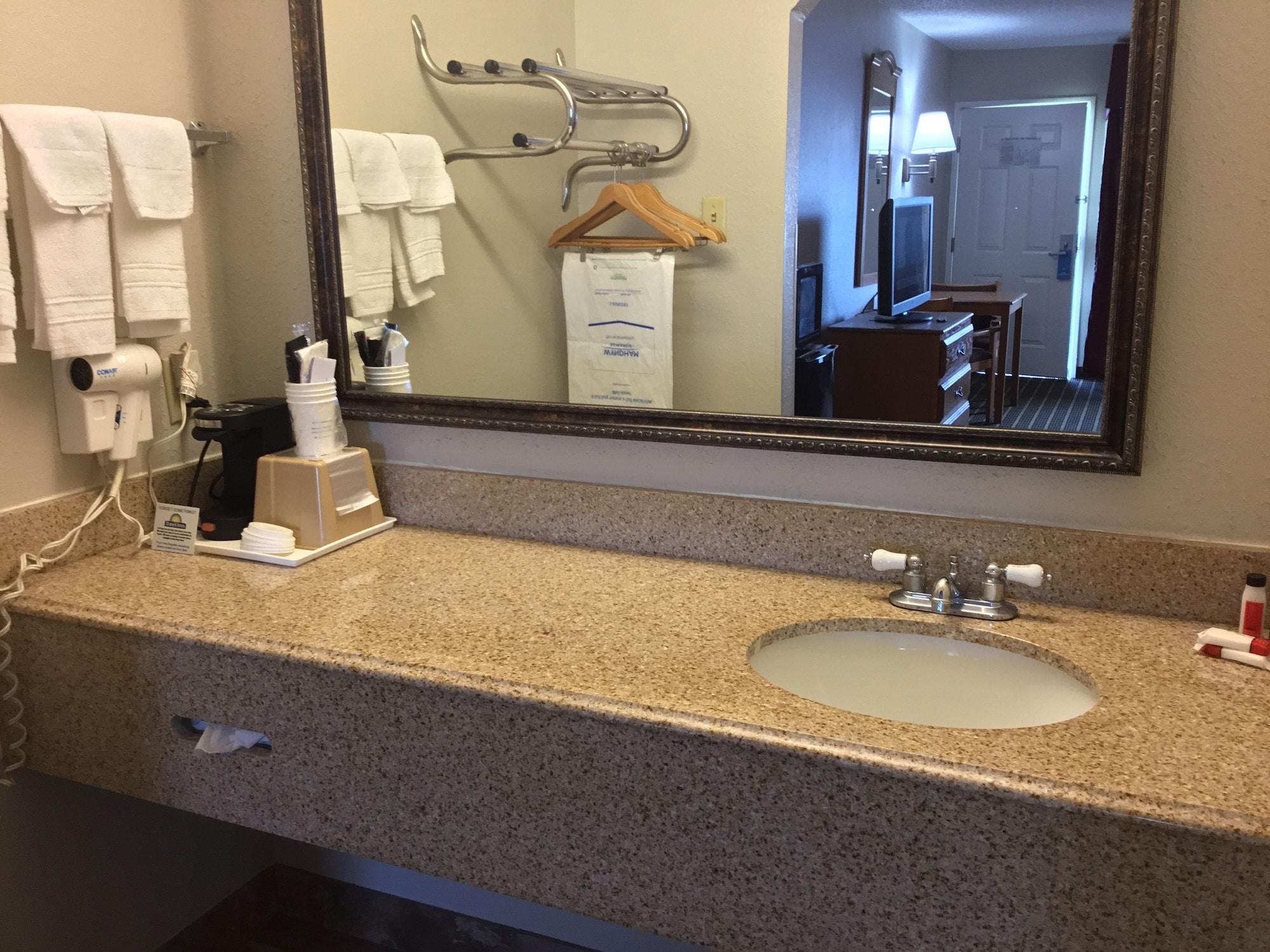 Days By Wyndham Interstate Hwy 35 North Hotel San Antonio