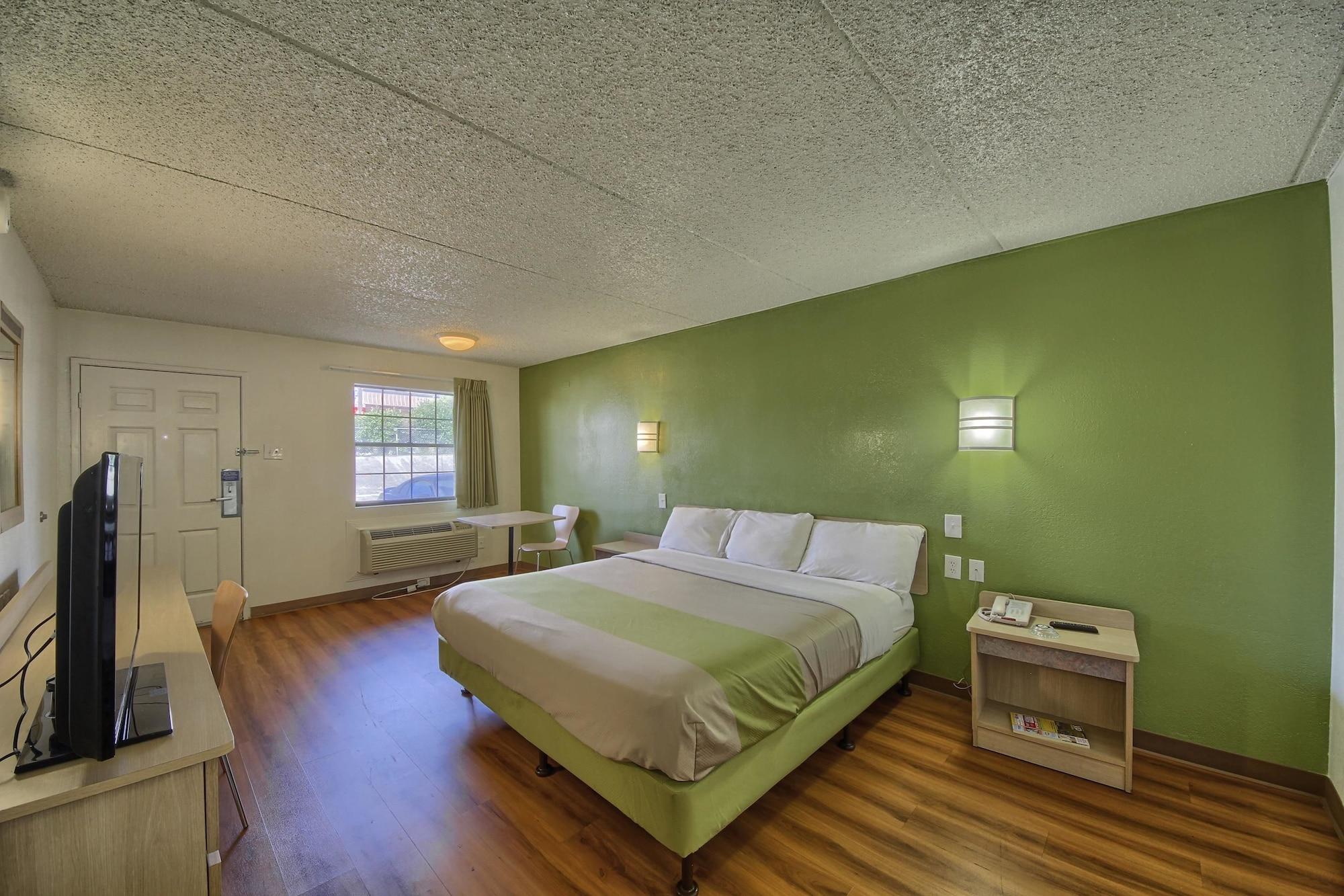 Hotel 6-san Antonio, Tx - Northwest Medical Center 2*