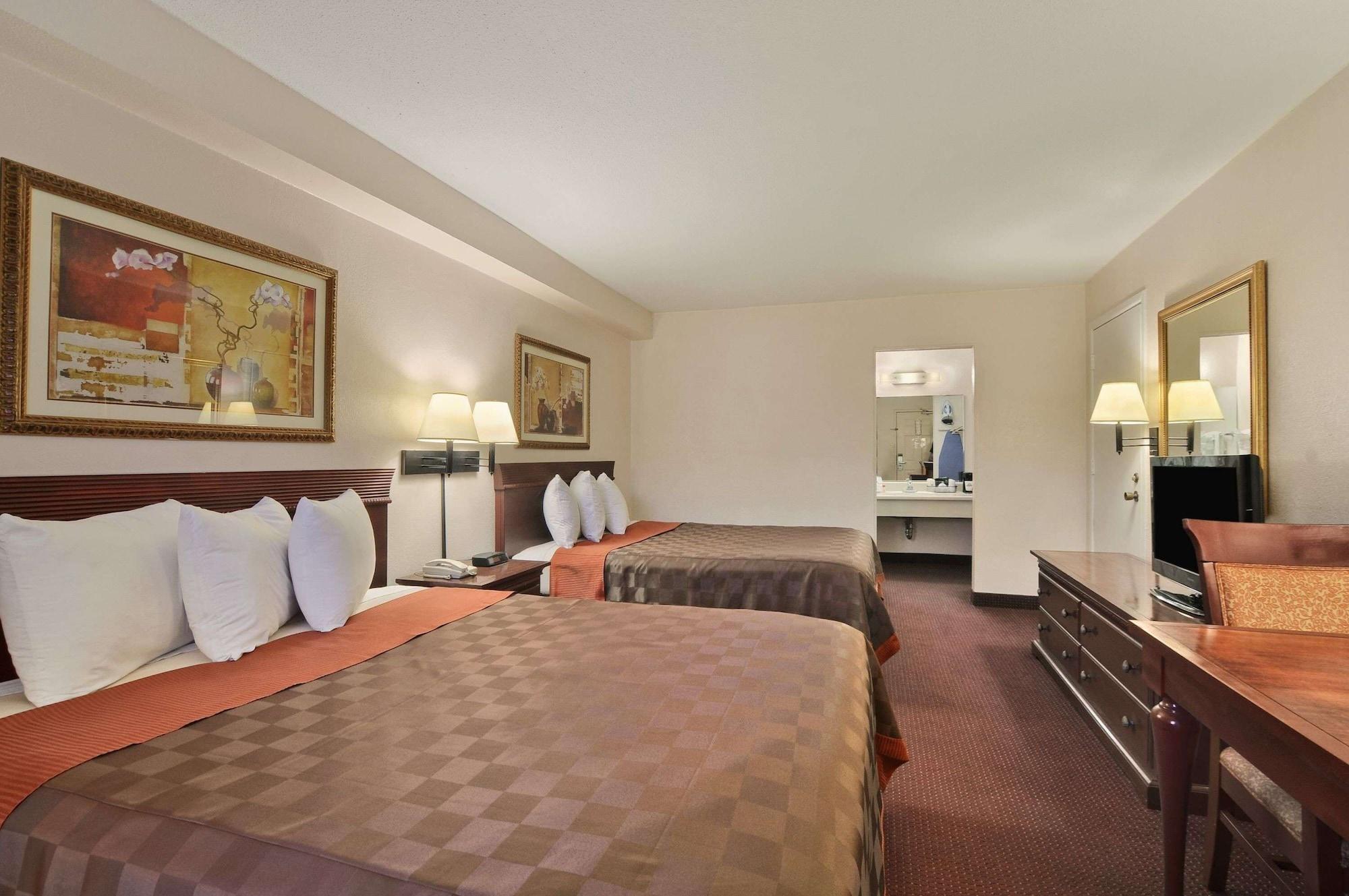 Hotel Deluxe Near Lackland Afb