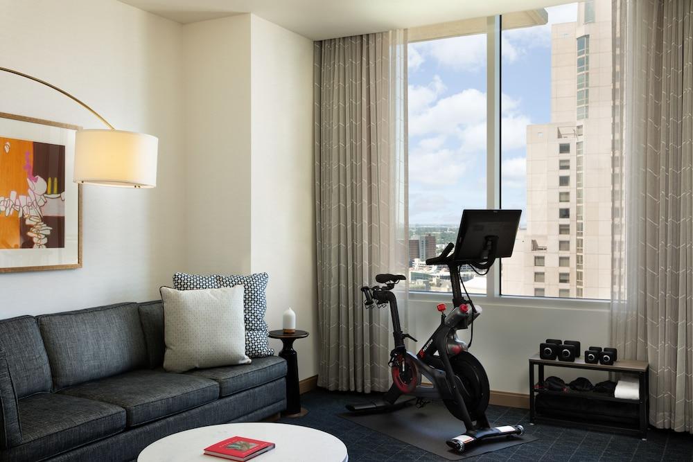 Hotel Grand Hyatt River Walk 4*