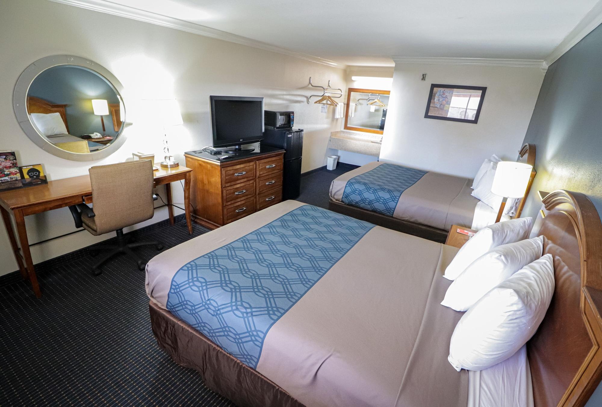 Motel University & 2*