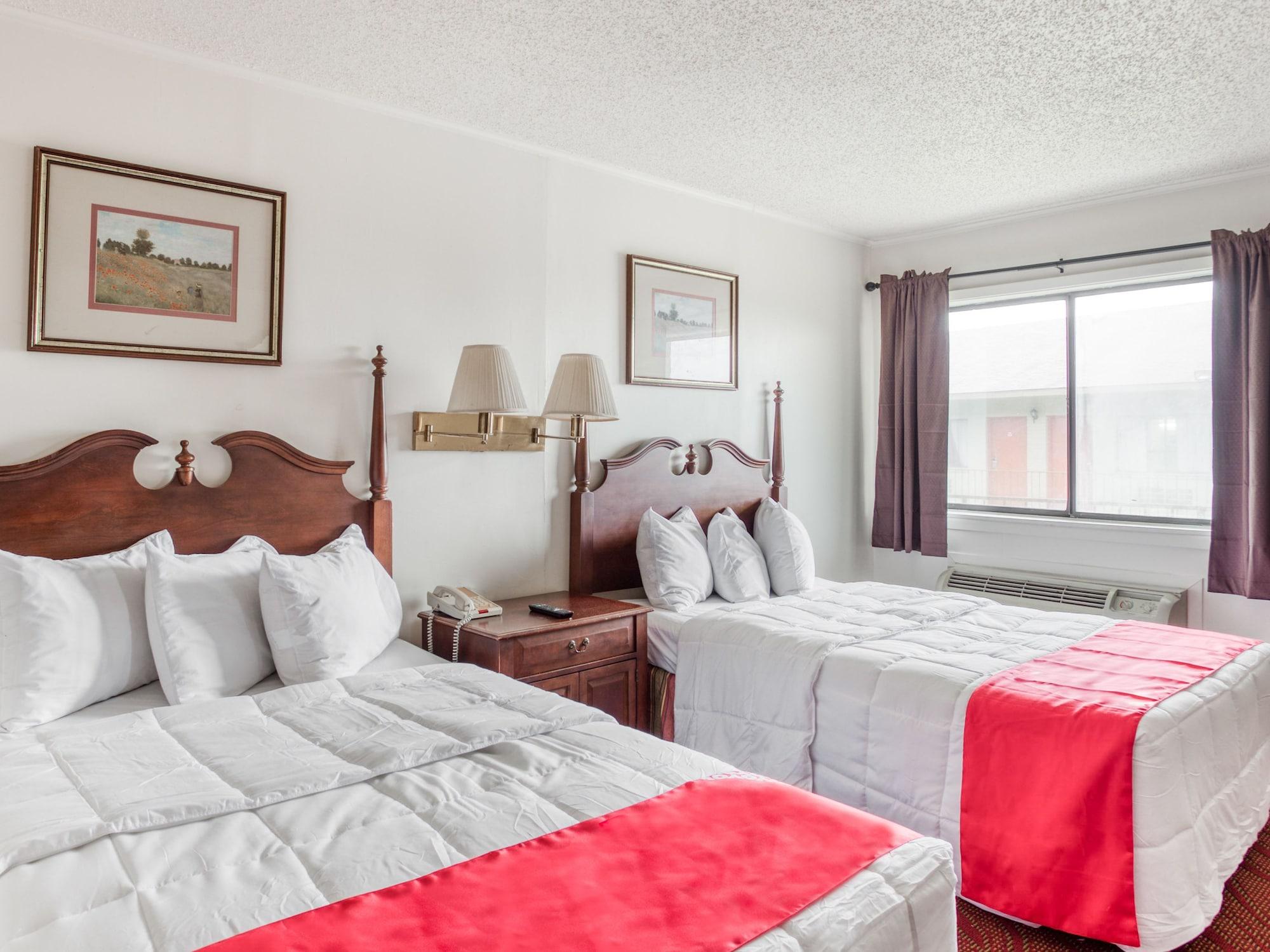 Oyo East Hotel 2*