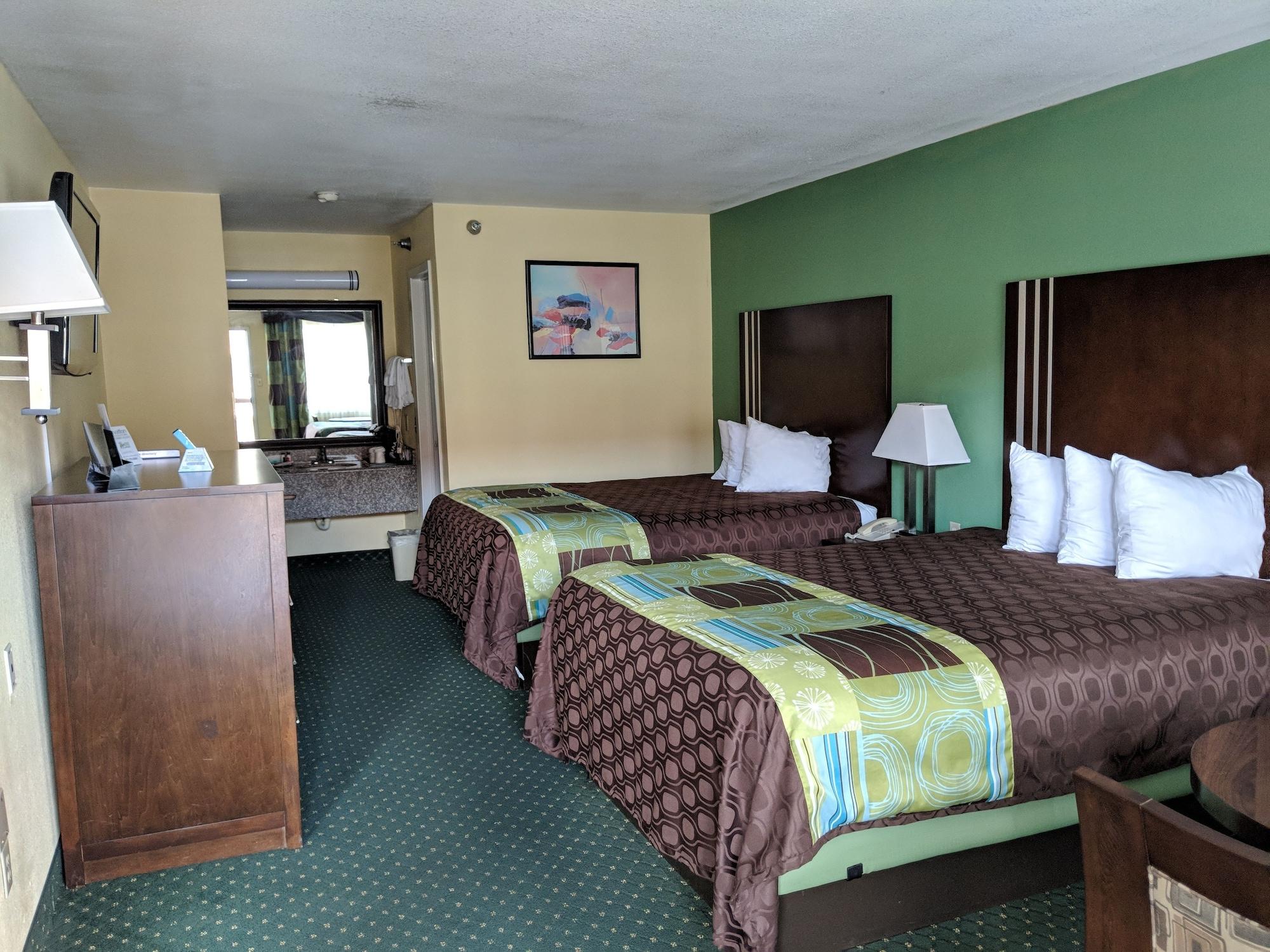 Ramada By Wyndham Near Seaworld - Lackland Afb