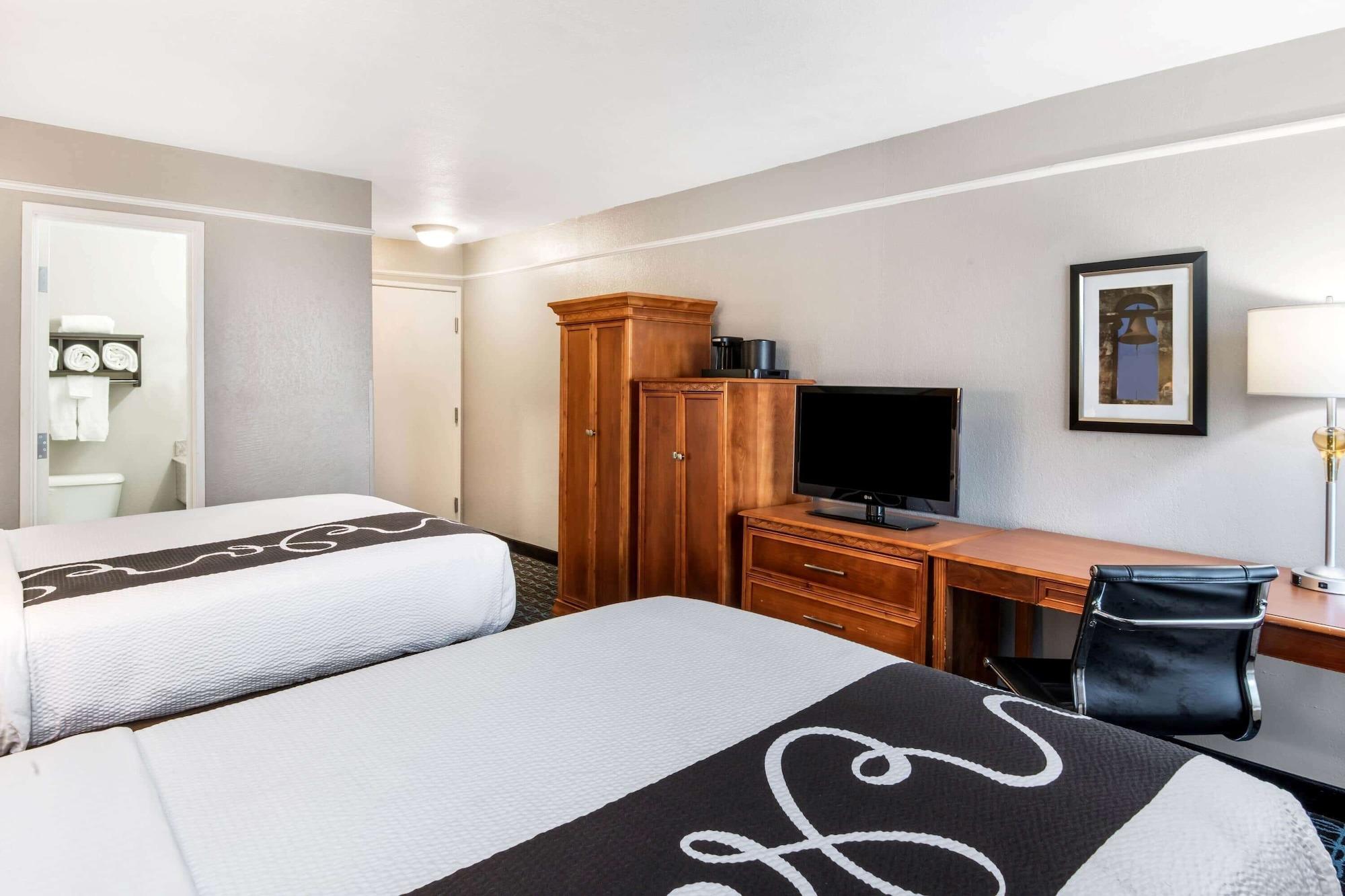 La Quinta By Wyndham Brooks City Base San Antonio
