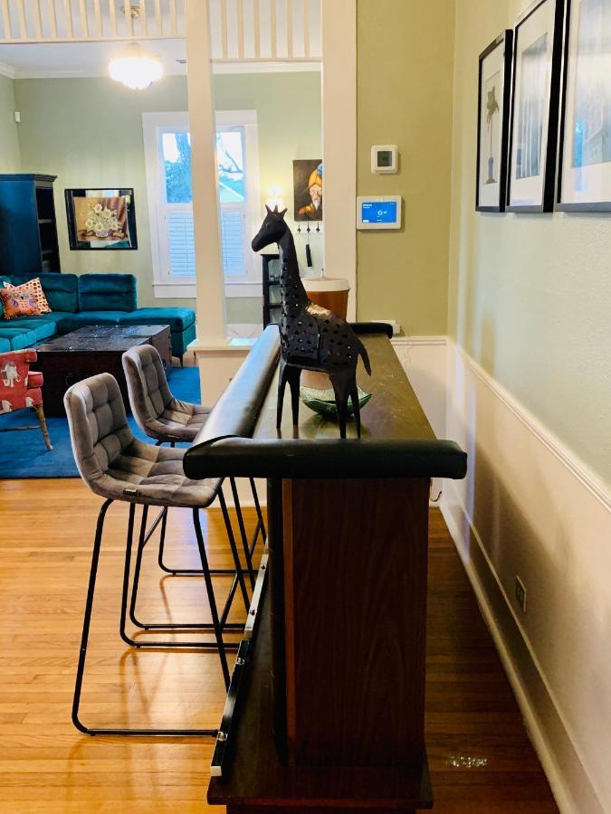 Pershing Place: Historic With Heated Spa/pool By Zoo, Pearl, Golf, Witte * San Antonio
