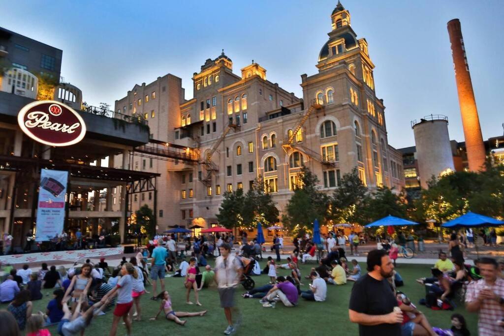 Pershing Place: Historic With Heated Spa/pool By Zoo, Pearl, Golf, Witte Holiday home *