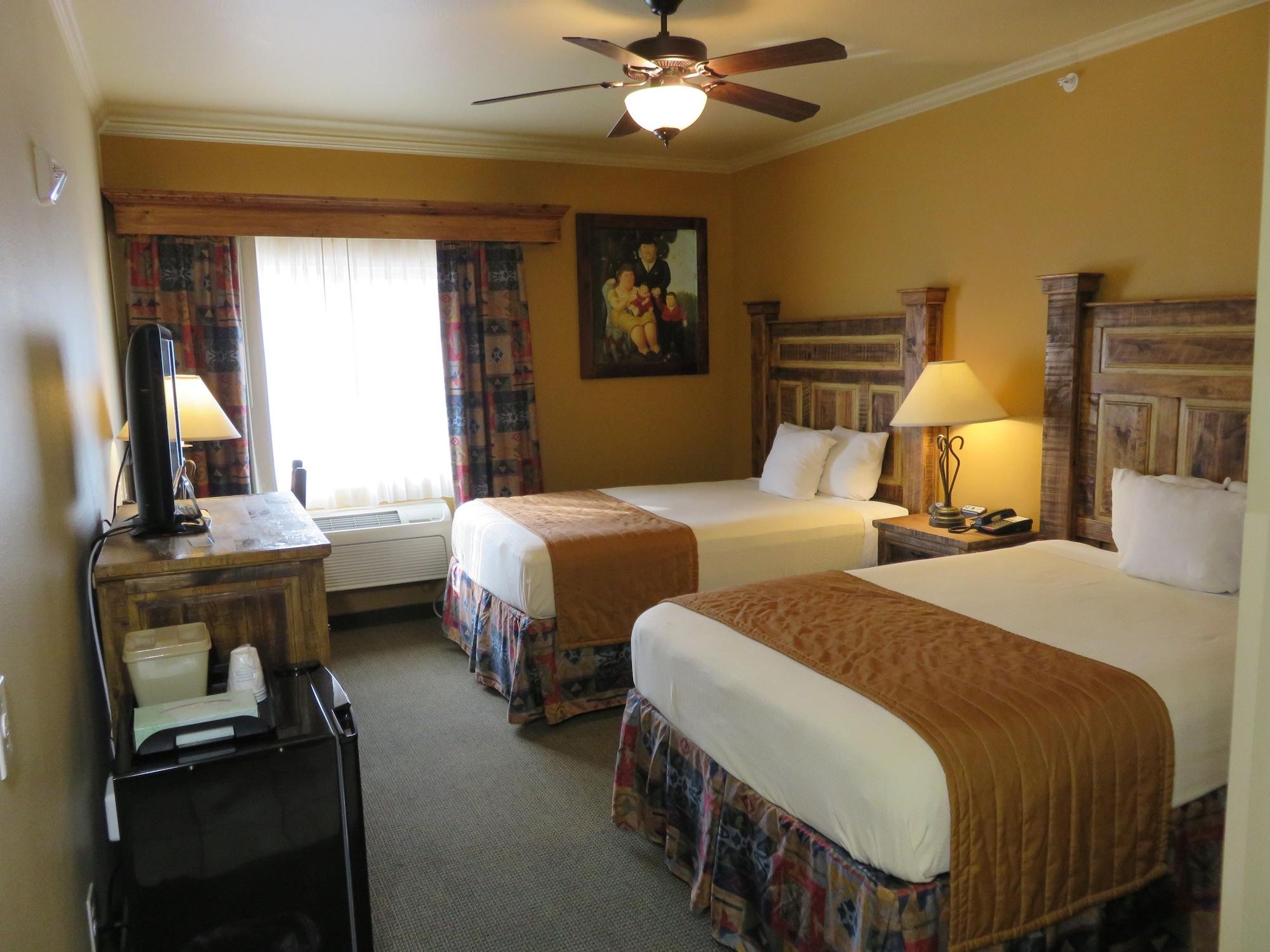 Hotel La Hacienda 2*