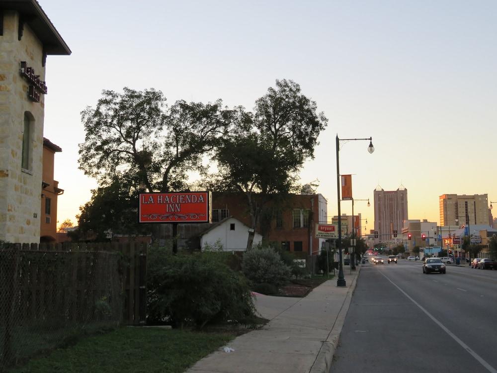 Hotel La Hacienda