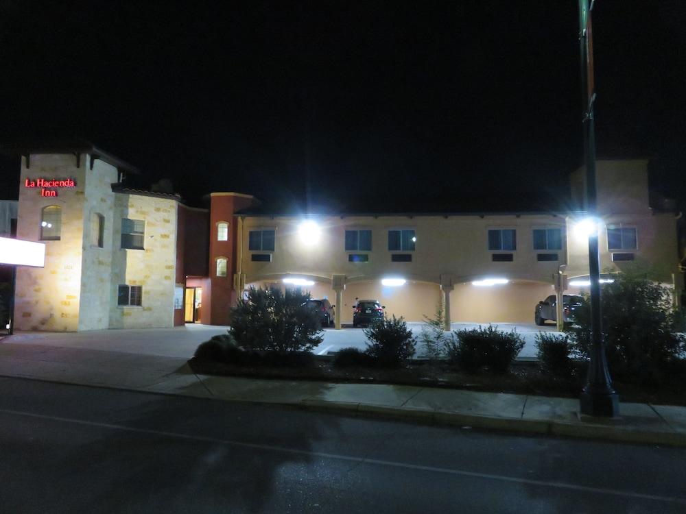 La Hacienda Hotel 2*
