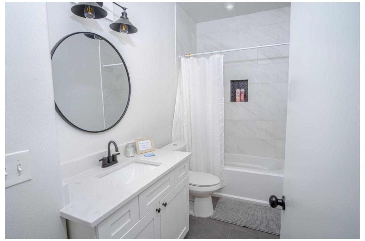 Apartment Spectacular Newly Built 3 Bedroom Near Downtown San Antonio