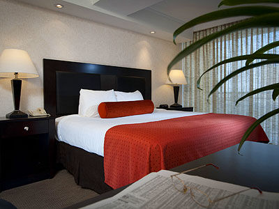 El Tropicano Riverwalk Hotel 3*