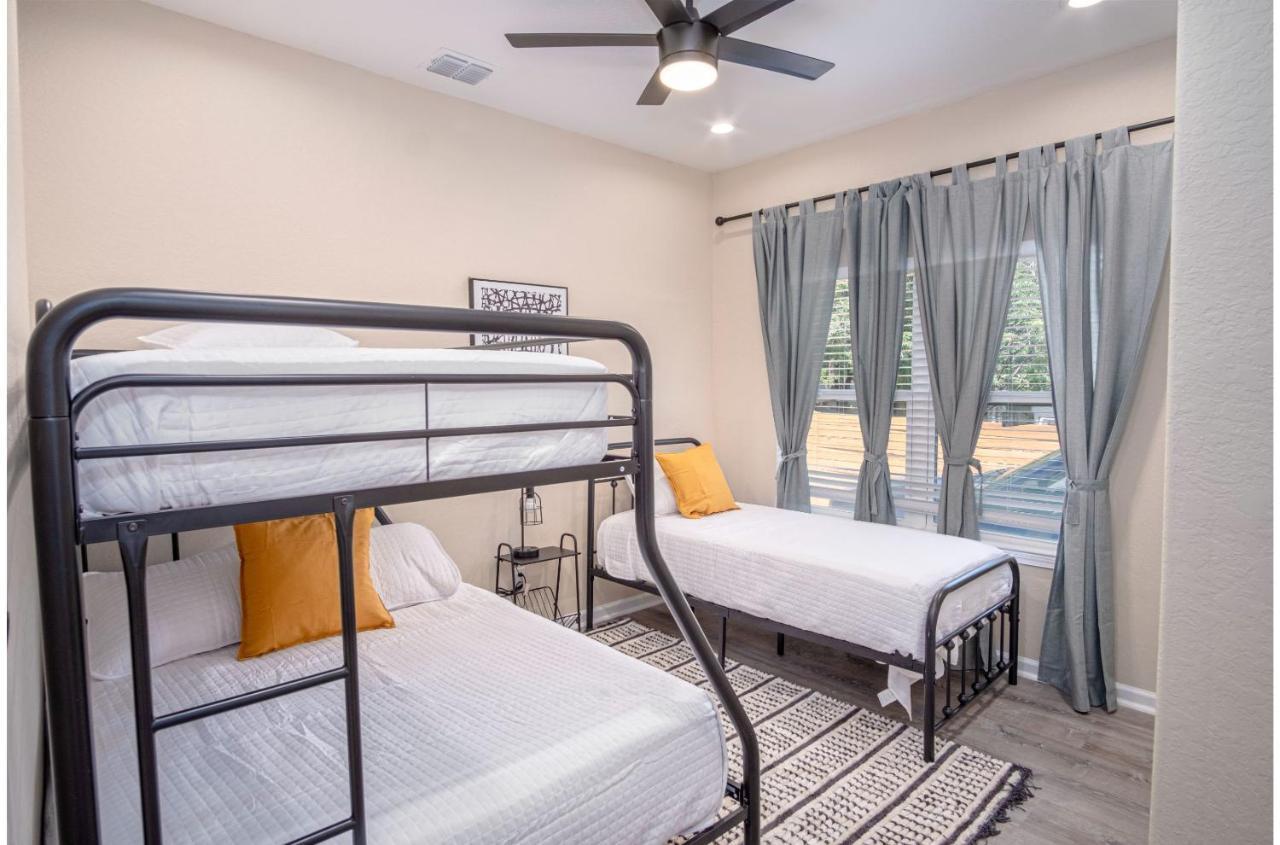 Holiday home Beautiful Fenced 3br 2ba Near Exciting Downtown San Antonio