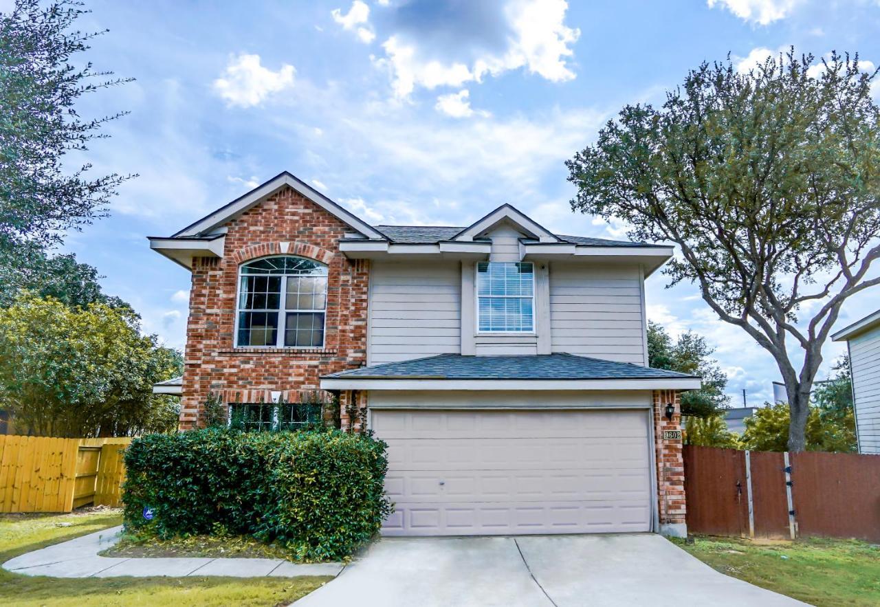 Helotes Family Retreat Holiday home *