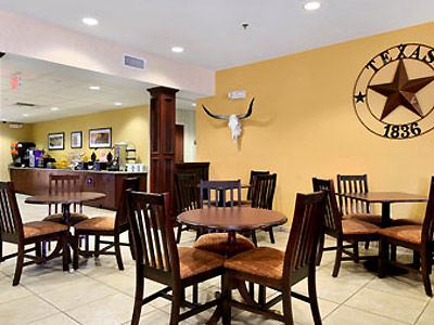 Super 8 By Wyndham Airport North Hotel