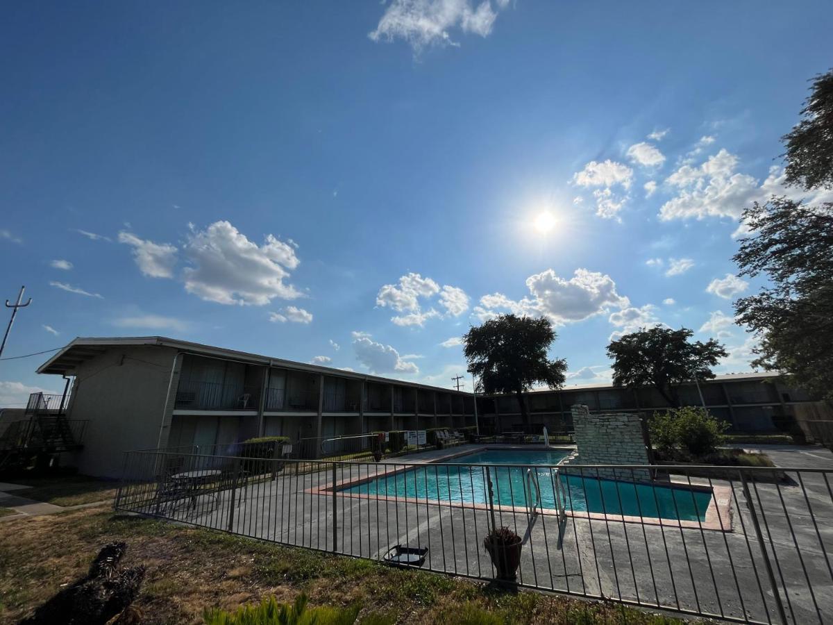Motel Mid Towne & San Antonio