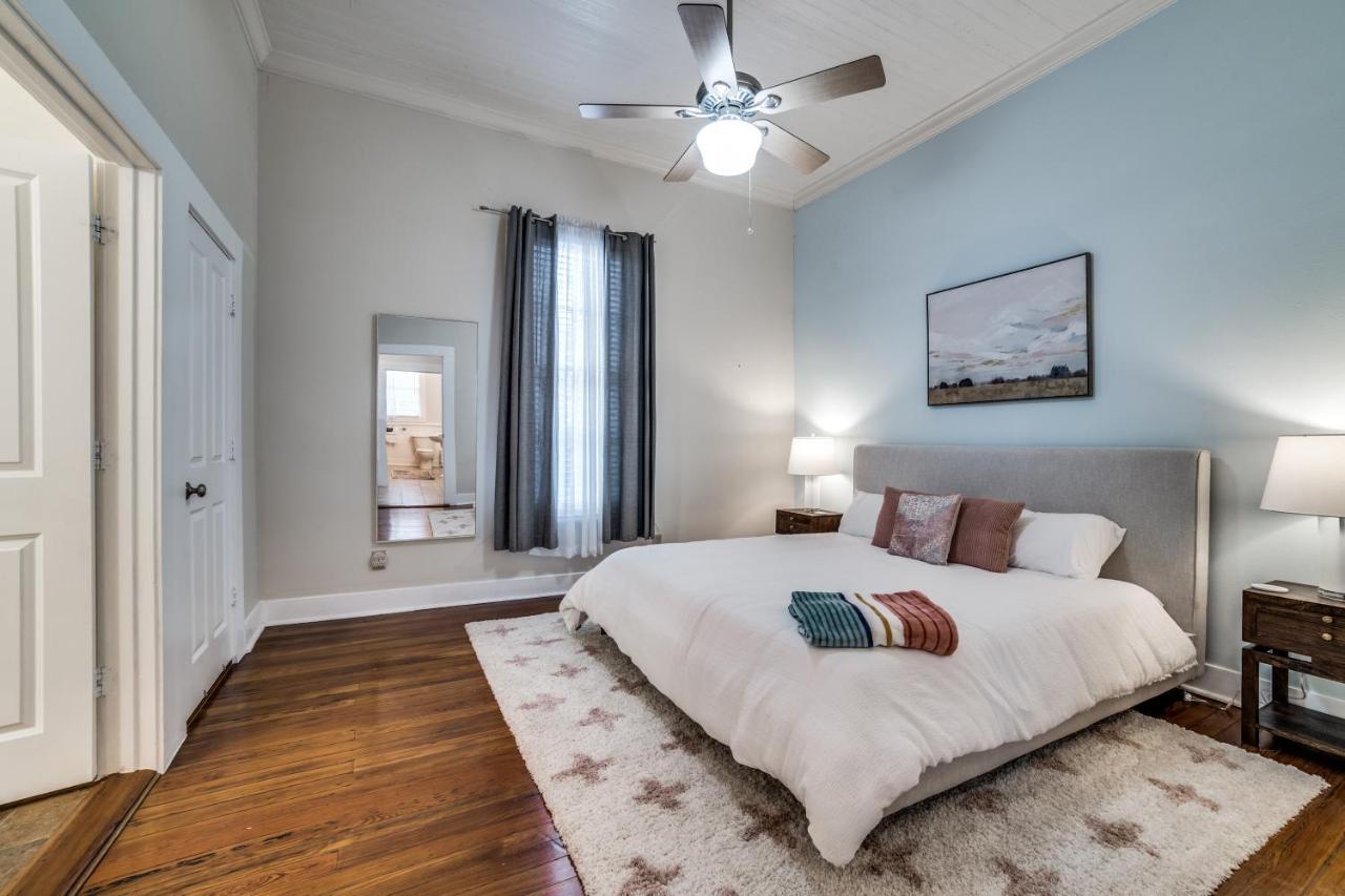 Downtown Historic 2bdrm, Walk To Riverwalk, Alamo; Beautifully Renovated! San Antonio