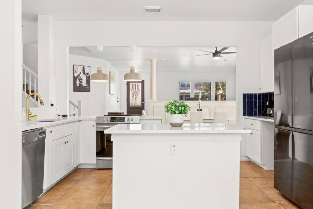 5 Bedrooms With Chefs Kitchen 2 Masters And Game Lounge * San Antonio