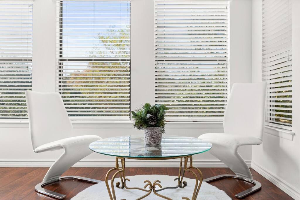 5 Bedrooms With Chefs Kitchen 2 Masters And Game Lounge * San Antonio