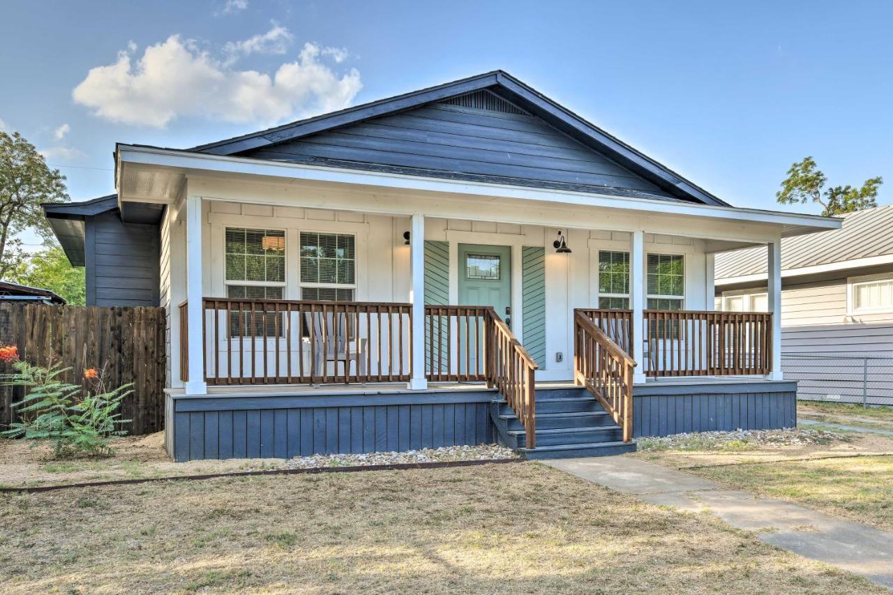Charming About 4 Mi To Downtown Holiday home San Antonio