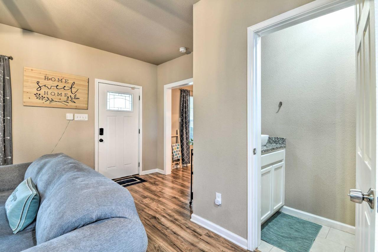 Charming About 4 Mi To Downtown Holiday home