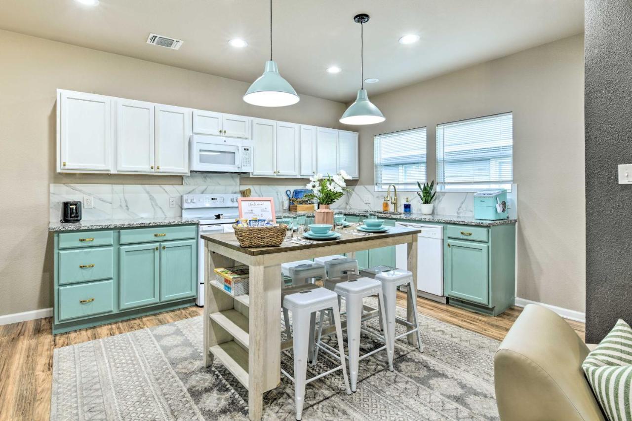 Charming About 4 Mi To Downtown Holiday home