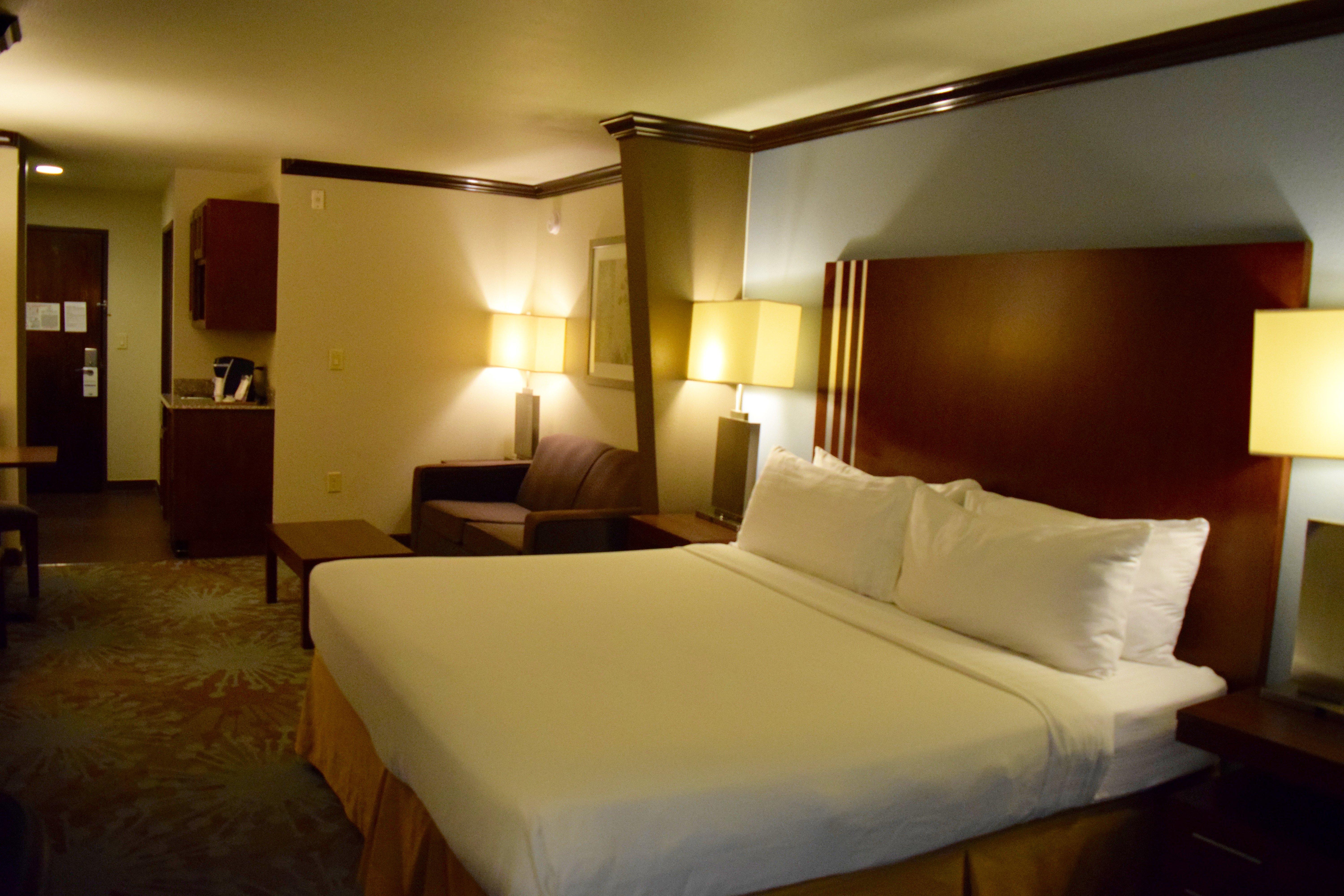 Express & Nw Near Seaworld By Ihg 2* San Antonio