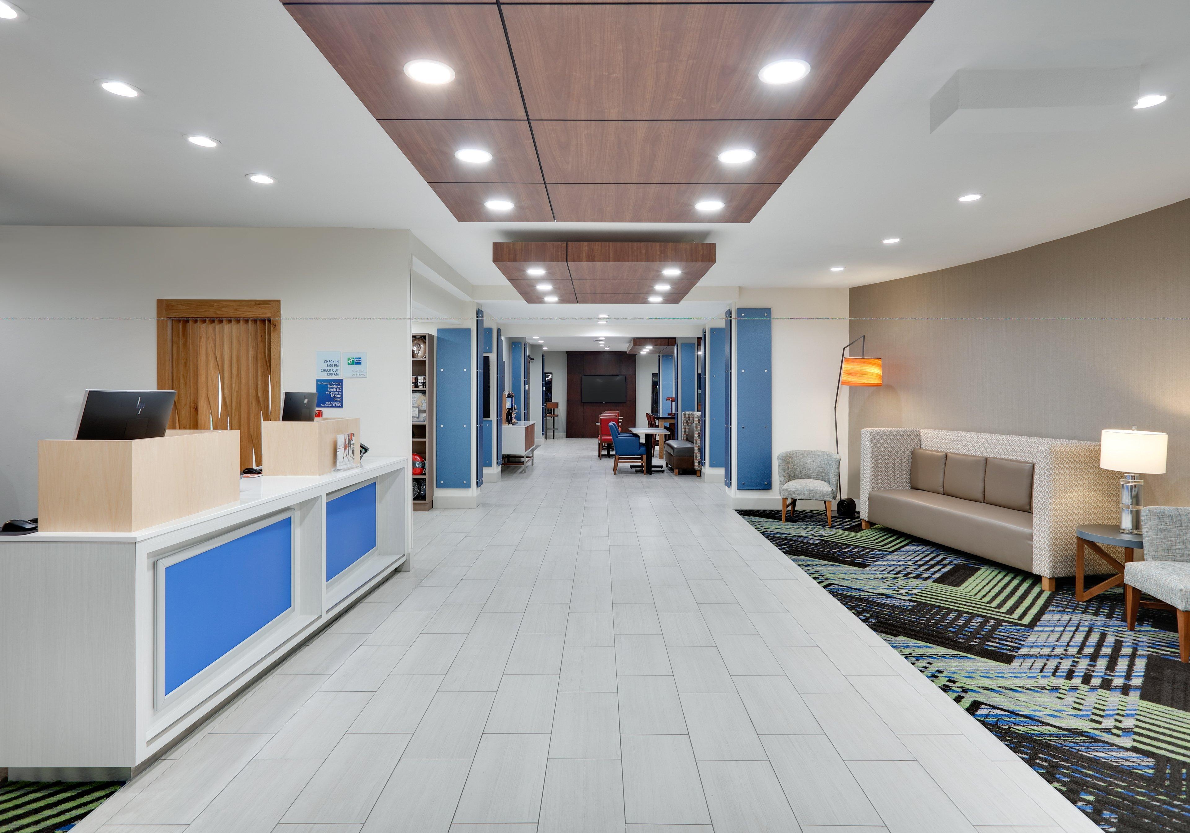 Hotel Express & Nw Near Seaworld By Ihg