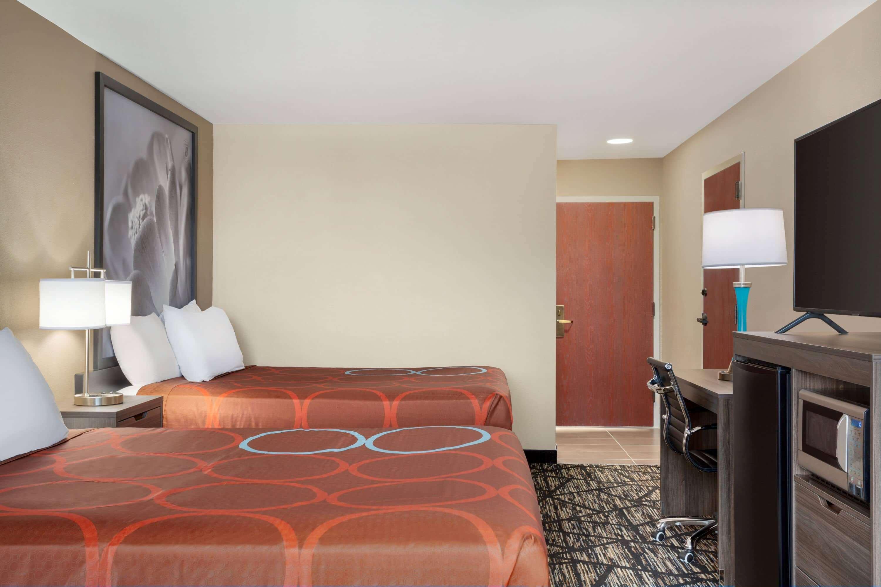 Super 8 By Wyndham Airport North Hotel San Antonio