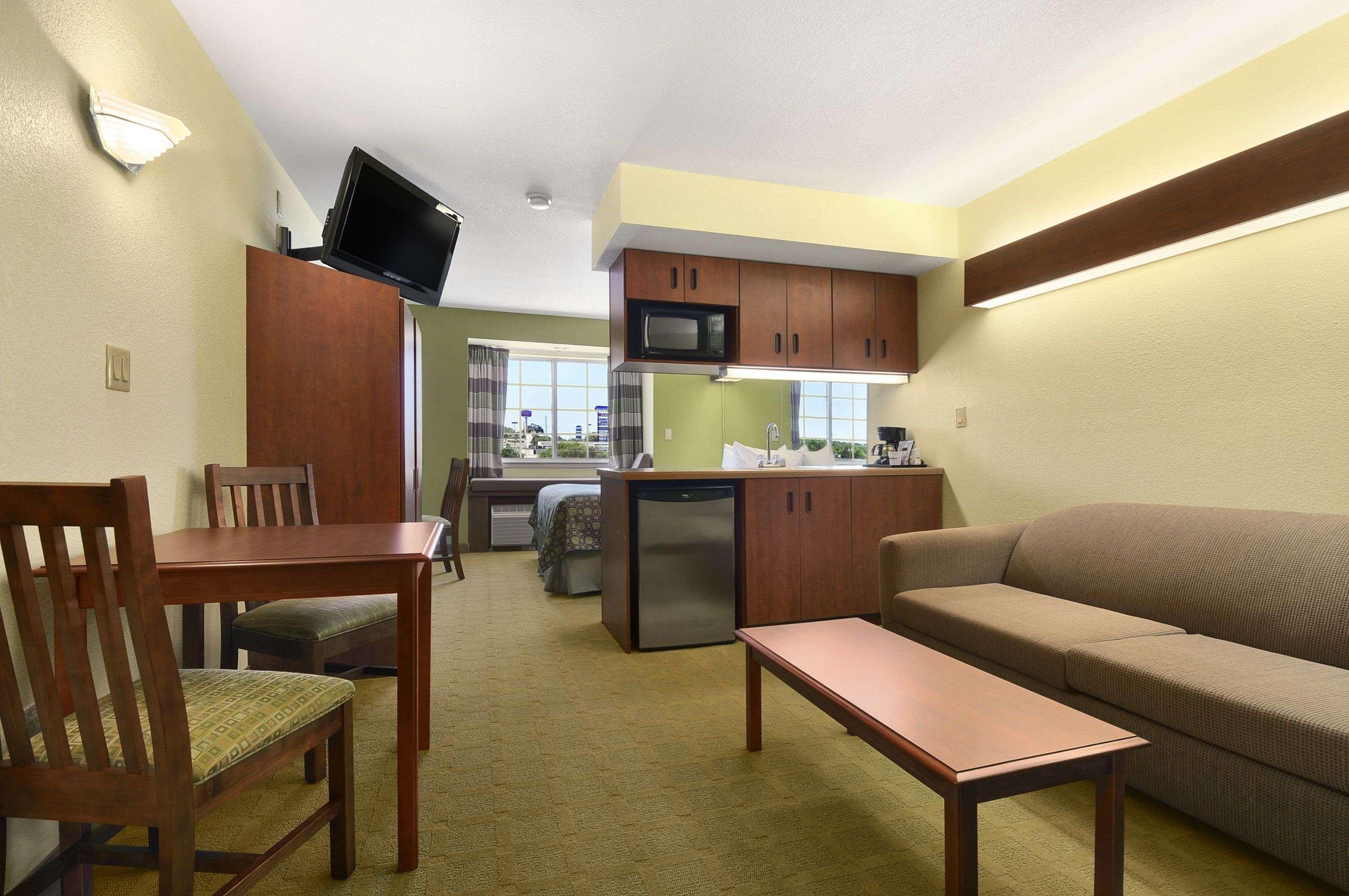 Super 8 By Wyndham Airport North 2* San Antonio