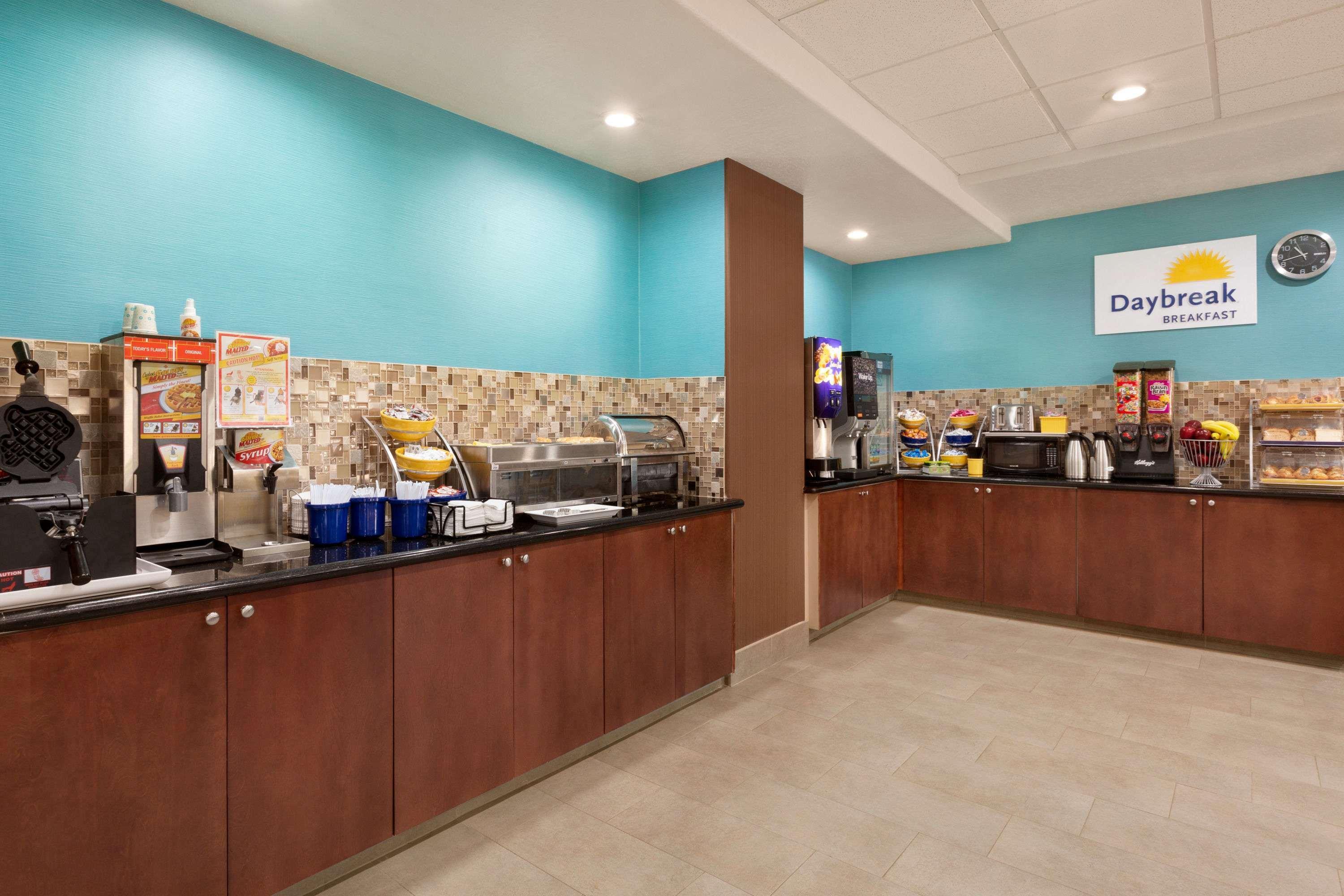 6 - East Hotel 2*