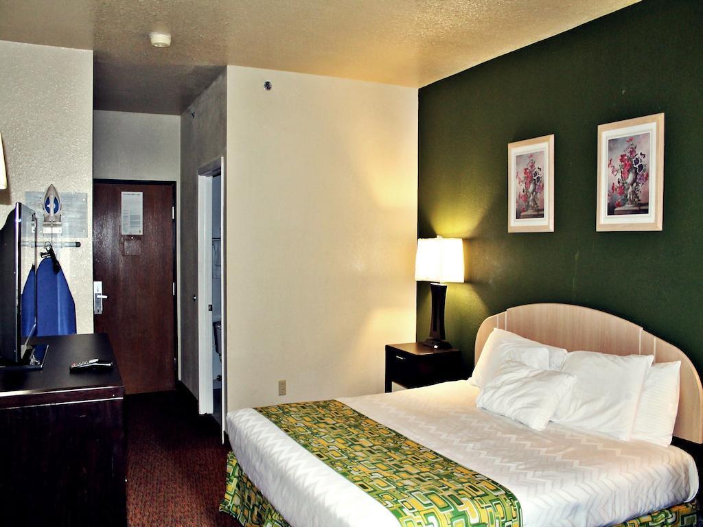 Hotel Surestay Plus By Best Western Airport