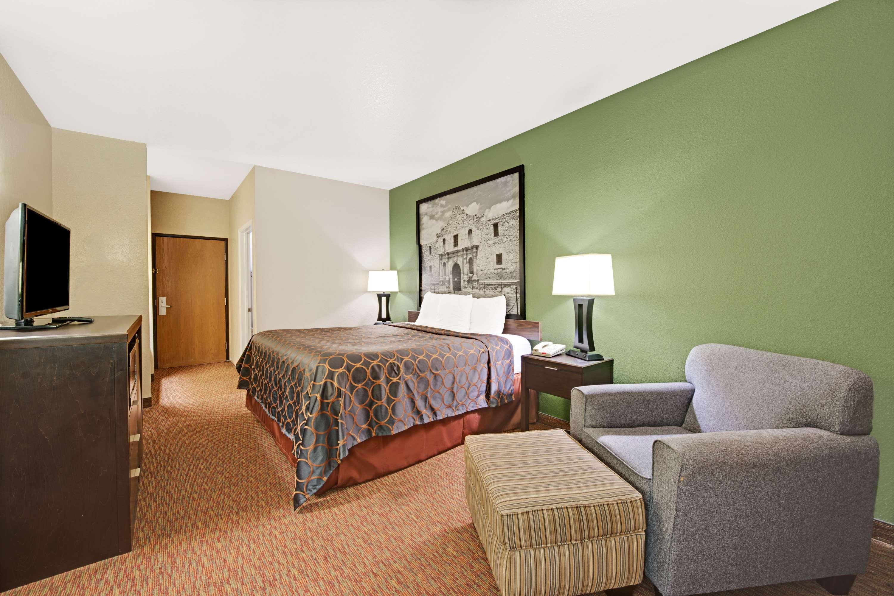 Surestay Plus By Best Western Airport Hotel 3*