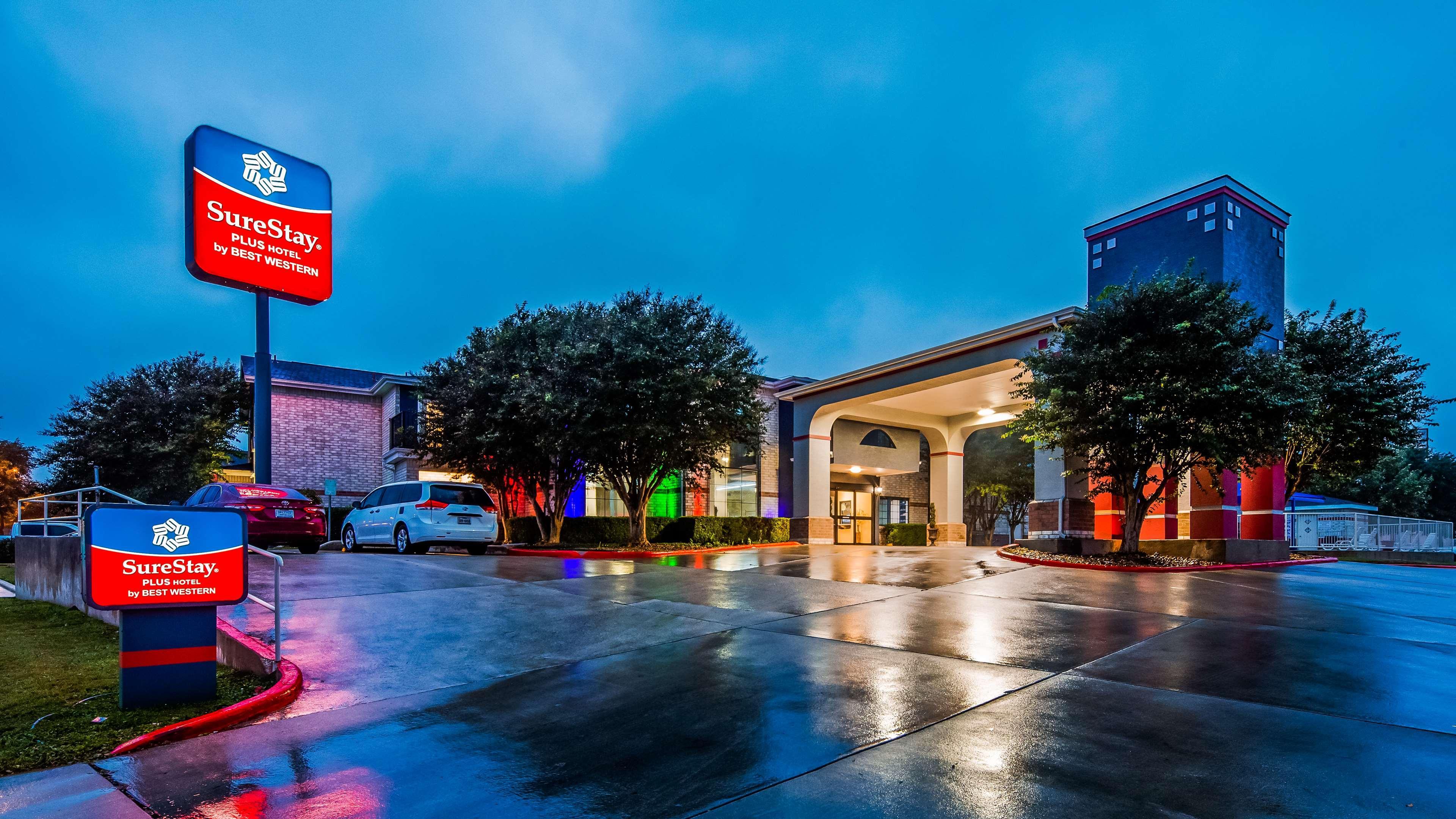 Surestay Plus By Best Western Airport 3*