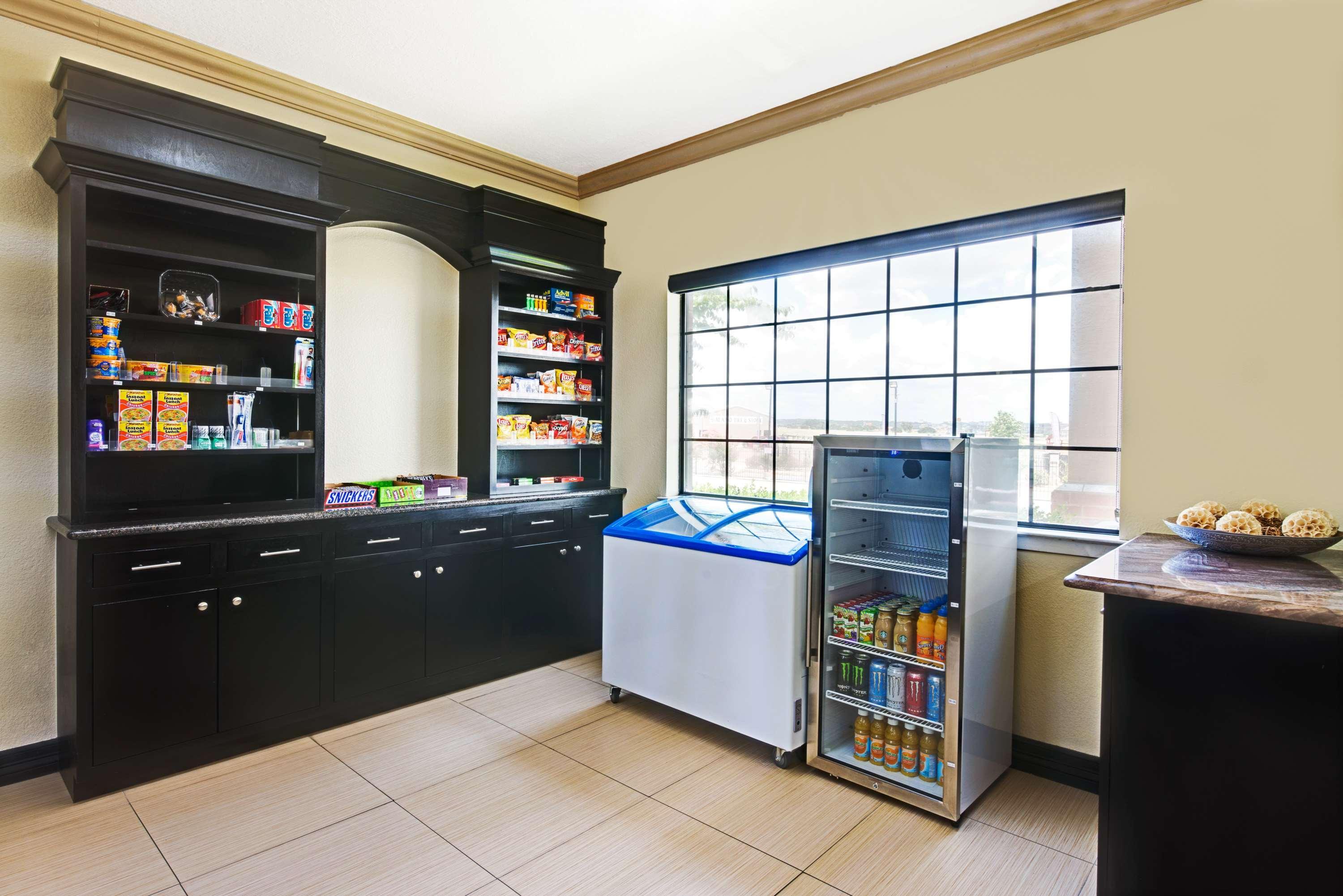 Hotel Surestay Plus By Best Western Airport