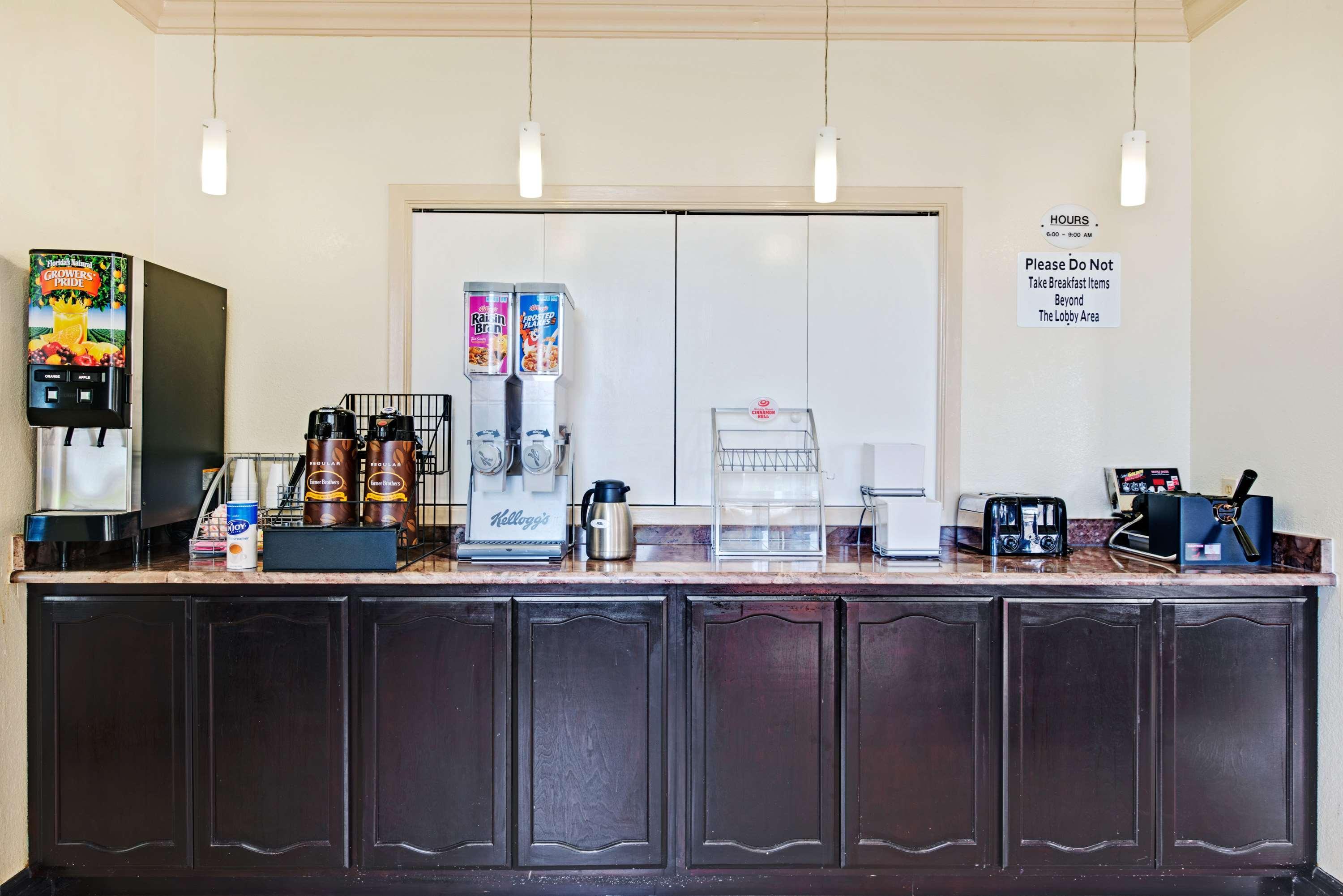 Hotel Surestay Plus By Best Western Airport San Antonio