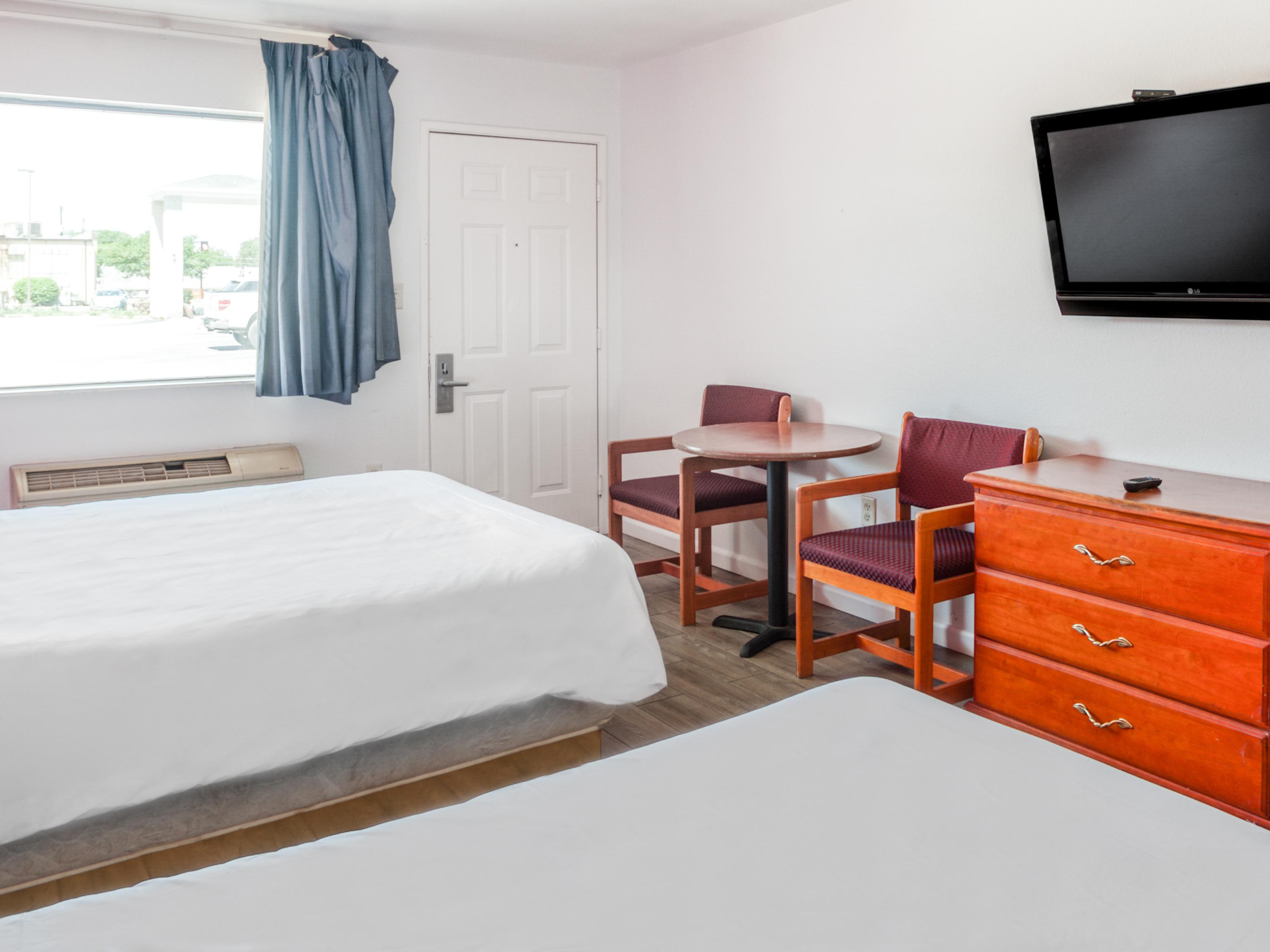 Hotel Oyo Near At&t Center 2*