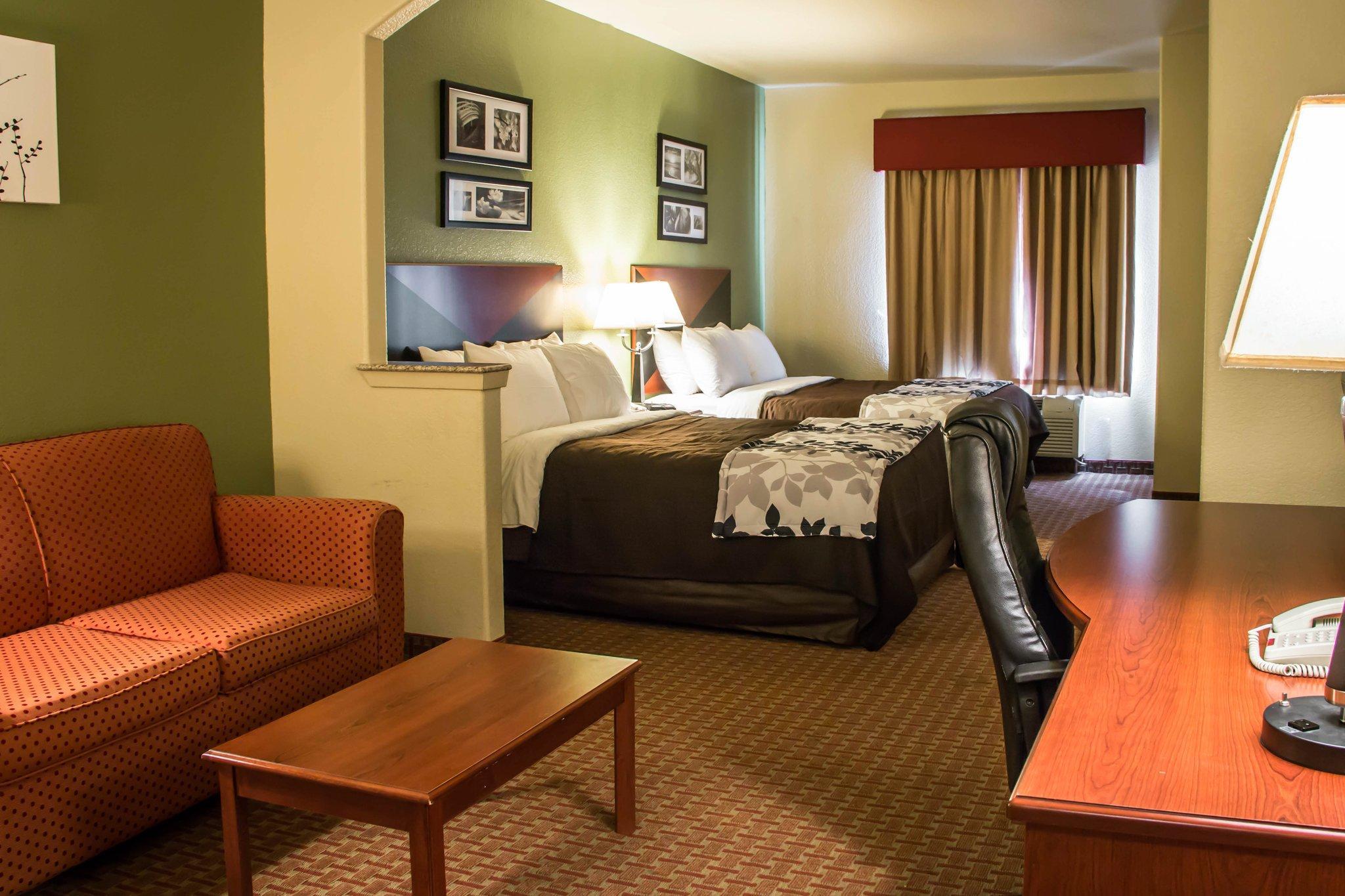 Sleep & At Six Flags Hotel