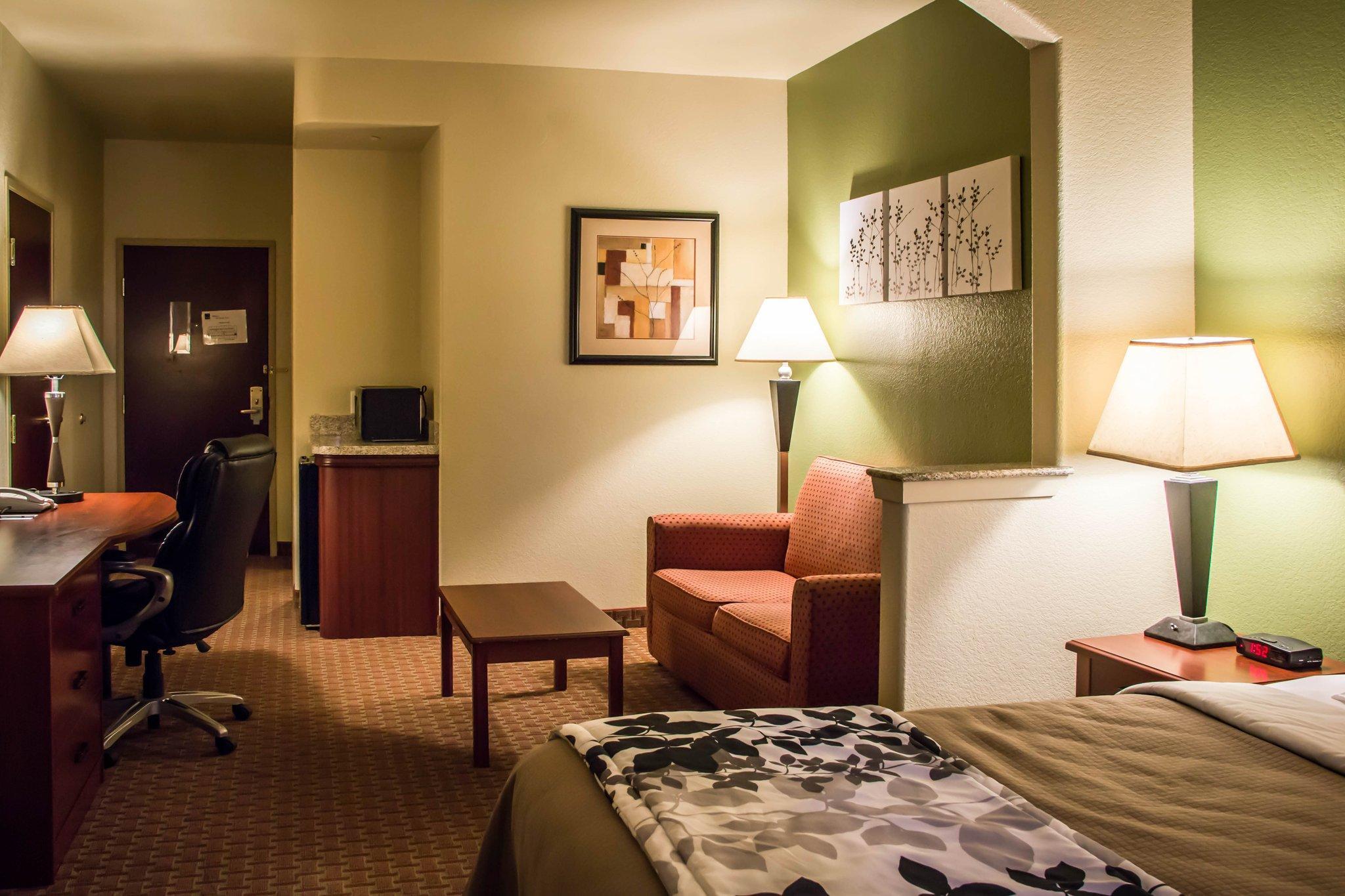 Sleep & At Six Flags Hotel San Antonio