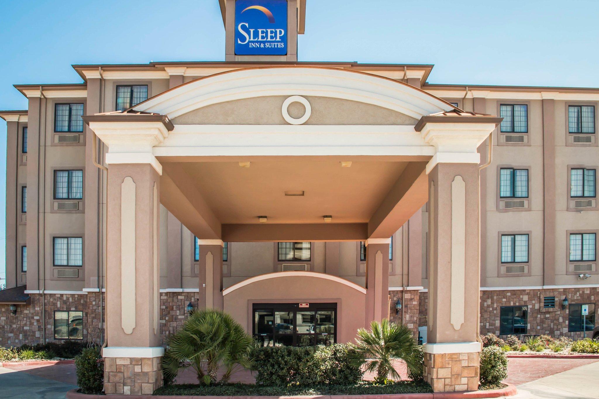 Sleep & At Six Flags 3* San Antonio