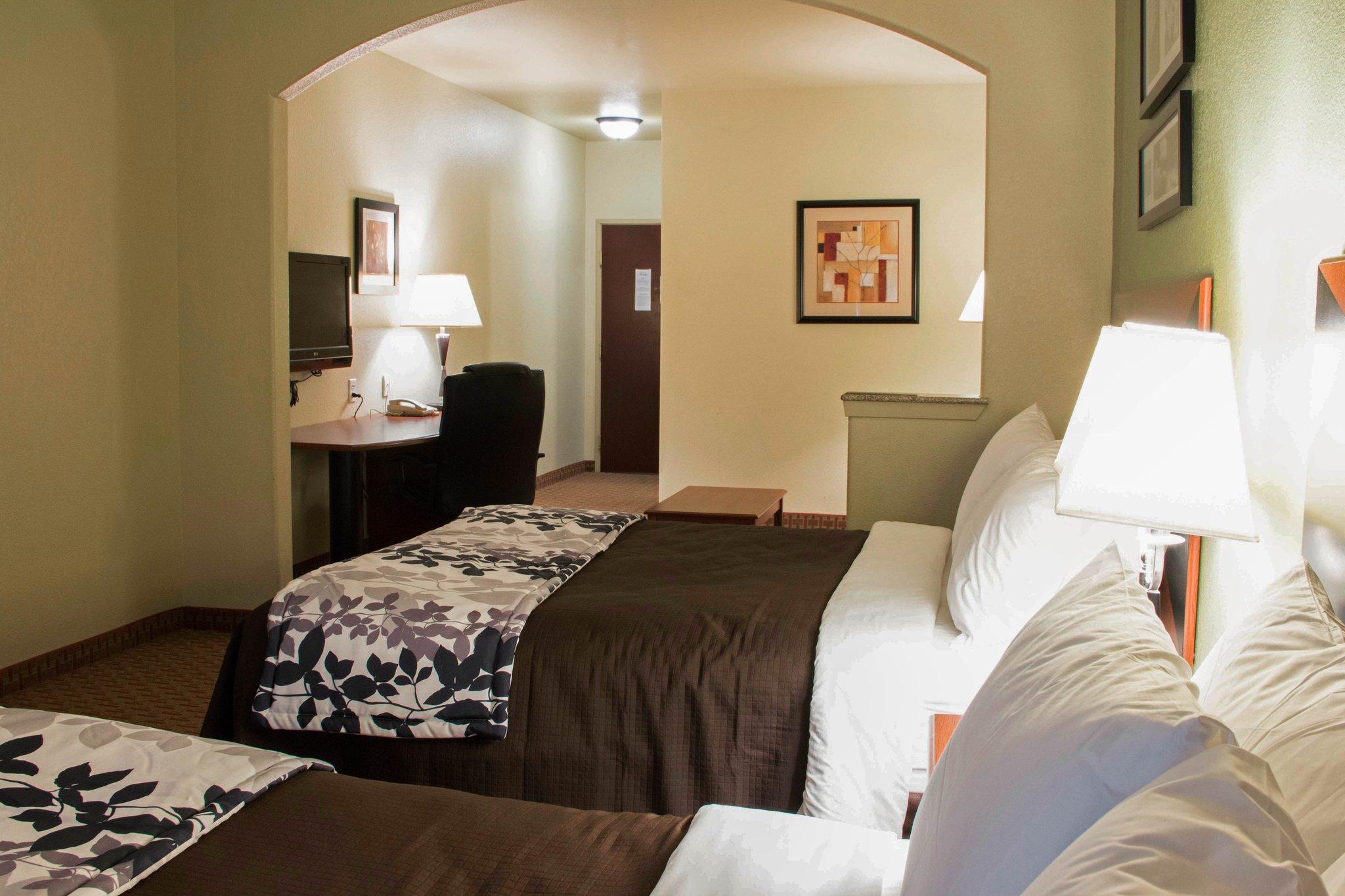 Sleep & At Six Flags 3* San Antonio