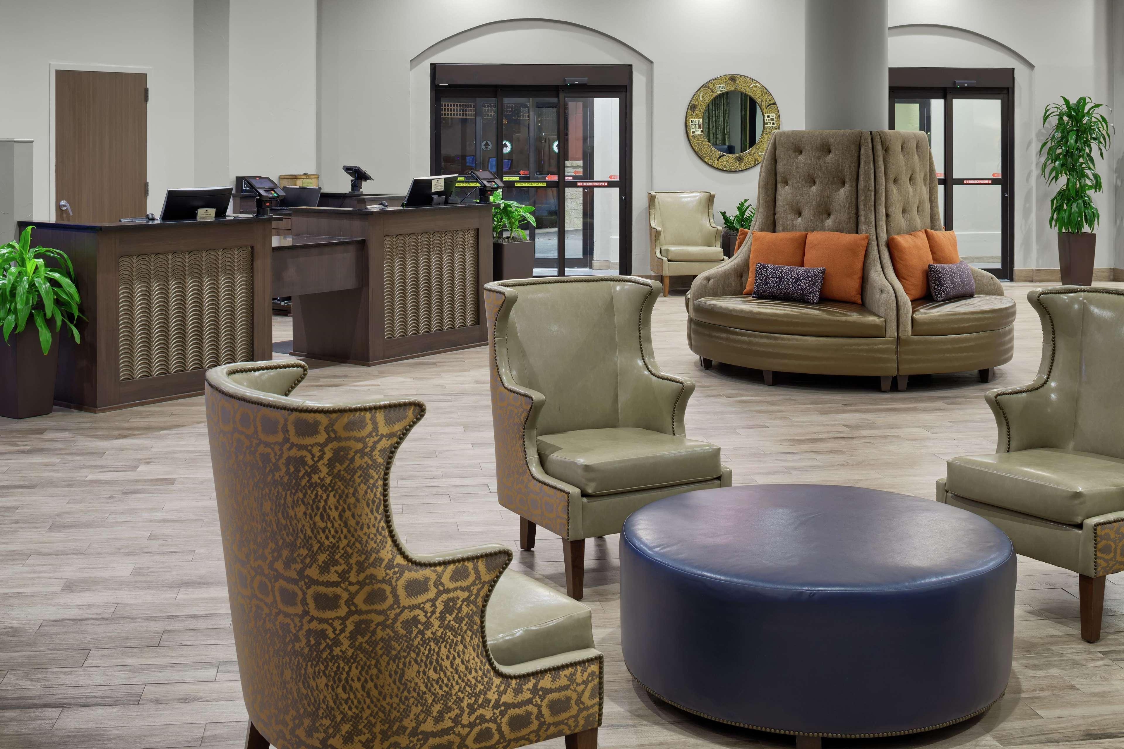 Doubletree By Hilton Downtown Hotel 4*